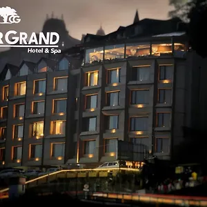 4* Hotel The Cedar Grand And