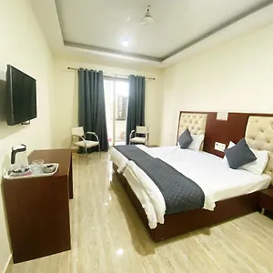 https://house-mastana-p.hotels-varanasi.com
